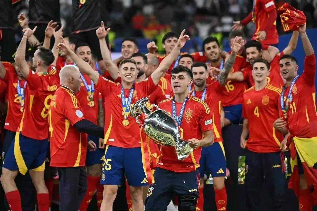 决定性的作 决定性的作